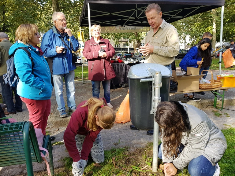 Marktgarten Bepflanzung mit der Anne Frank Realschule 20.09.2019