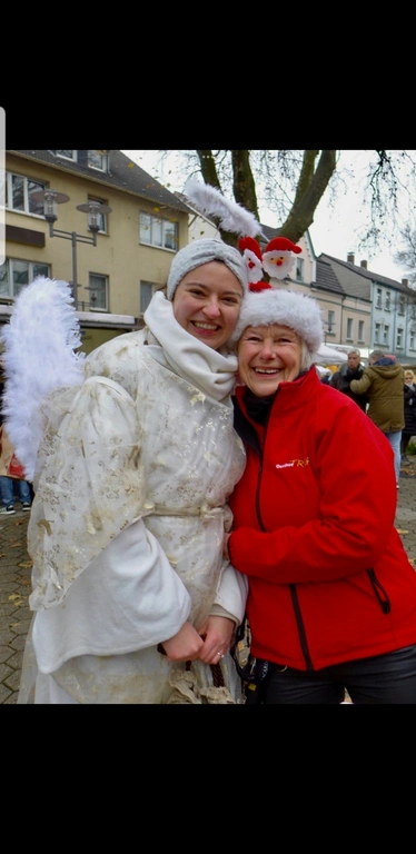 Weihnachtsmarkt 1.12.2023 Spaß mit Engelchen