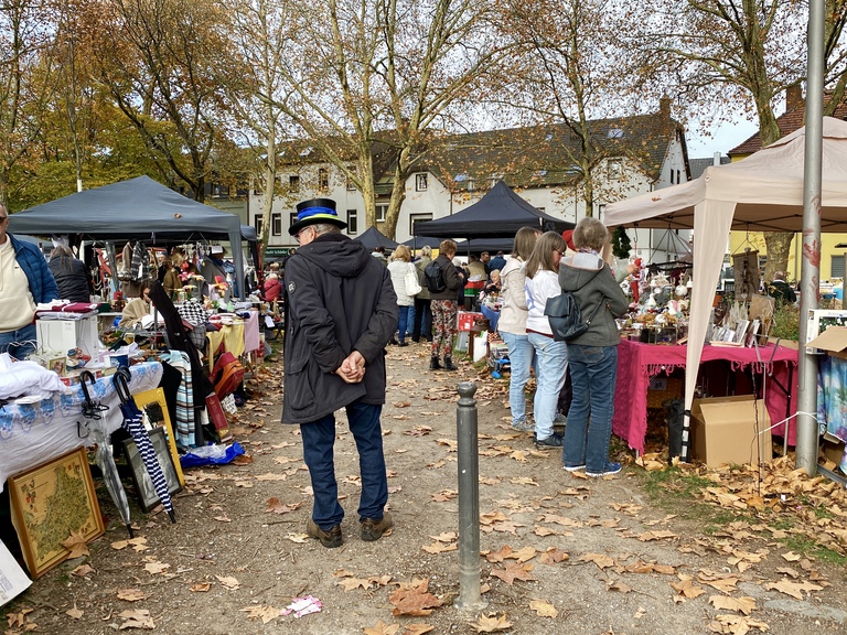 Flohmarkt Weihnachten 8.11.25