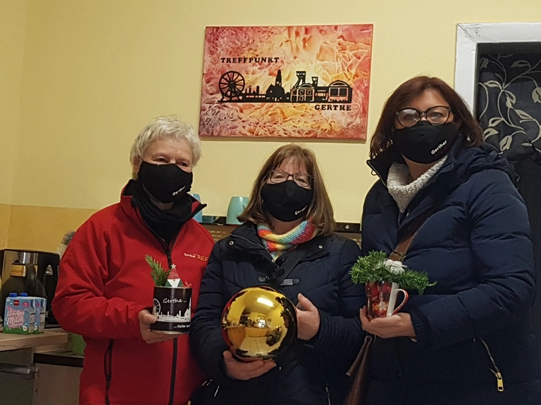 Vorstand am 12.12.2020 in der Corona Zeit, kleine Geschenke für die Marktbestücker