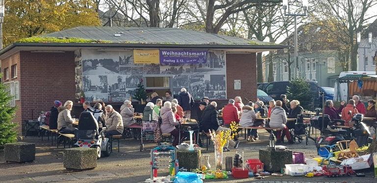 Kaffee anne Bude am 26.11.2022 mit Flohmarkt Stand