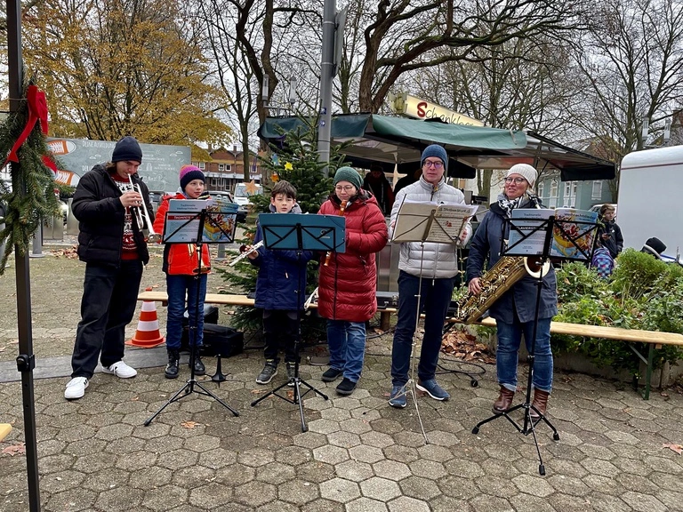 Weihnachtsmarkt am 05.12.2023 mit Posaunenchor