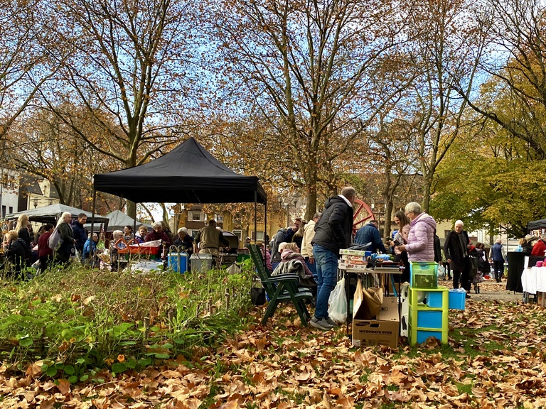 Flohmarkt Weihnachten 8.11.25