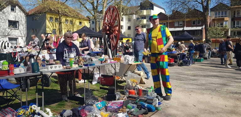 Flohmarkt am 12.04.2025 mit Clown