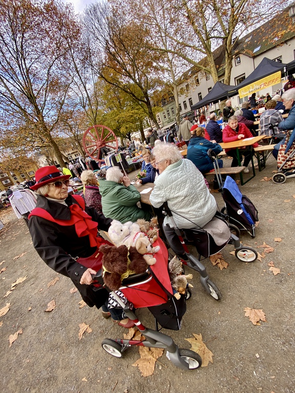 Flohmarkt Weihnachten 8.11.25