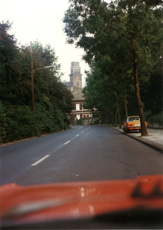 Erlöserkirche von der Wiescherstraße fotografiert