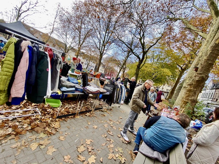 Flohmarkt Weihnachten 8.11.2025