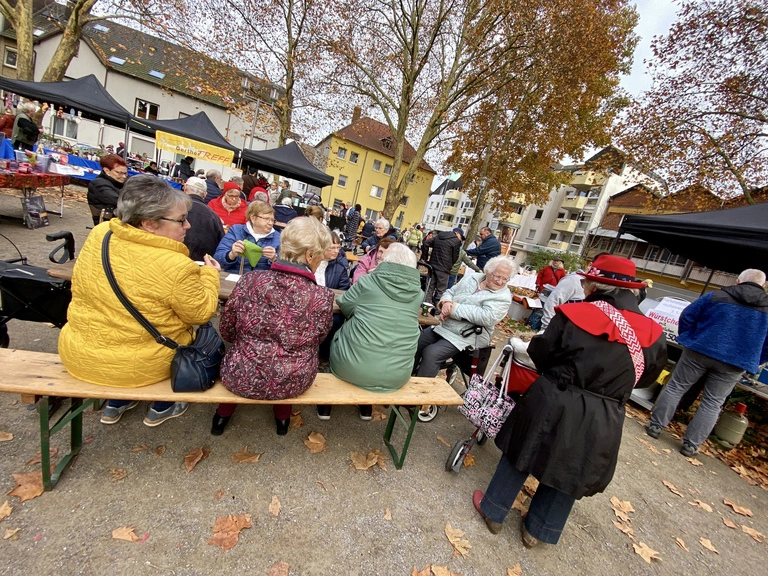 Flohmarkt Weihnachten 8.11.25