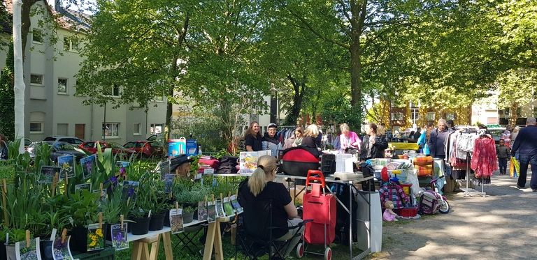 Flohmarkt am 10.05.2025 Blumen und Staudenverkauf