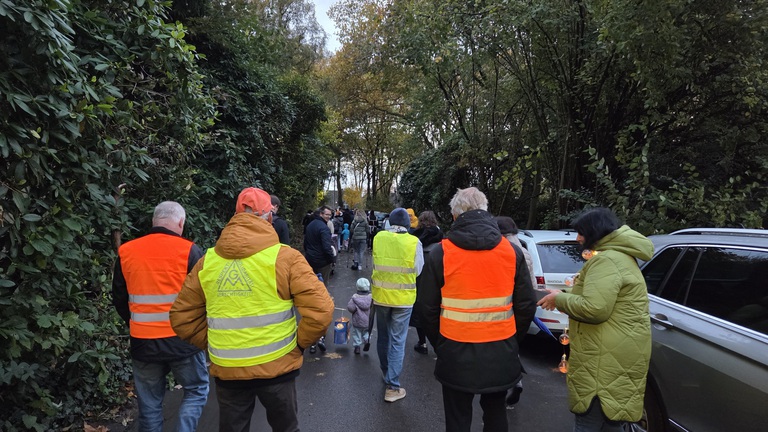 Erster Lichterlauf am 26.10.25 Ordner Team zur Sicherung des Lichter Zuges
