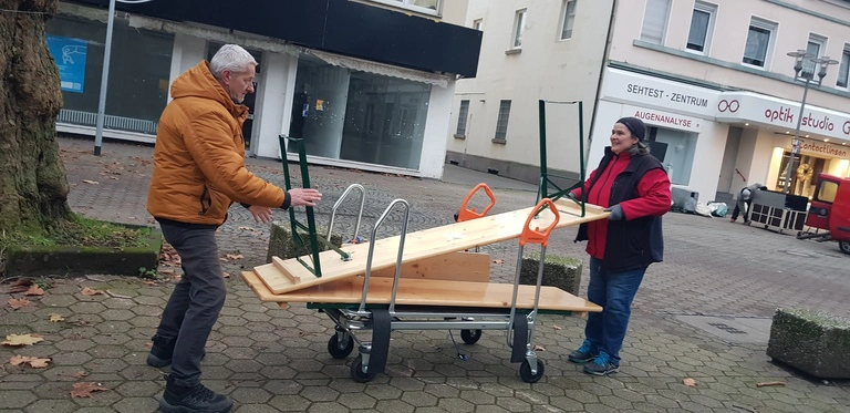 Weihnachtsmarkt  Aufbau-Team am 1.12.2023
