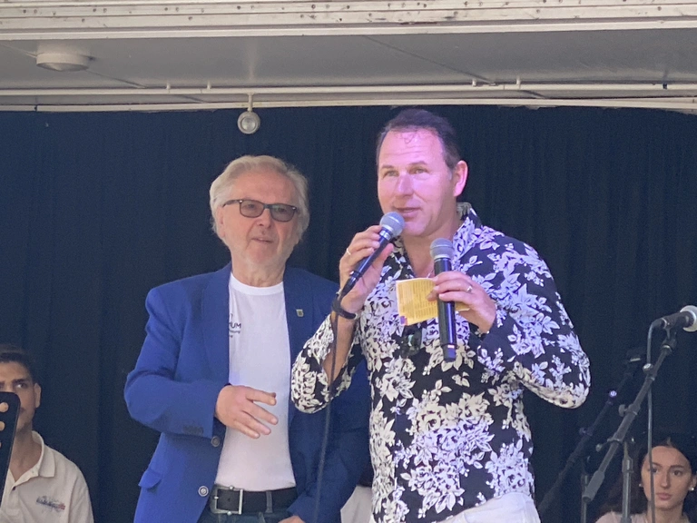 Gerther Sommer 29.6.2024 Moderator Stefan Van Hassellt WDR 4 im Gespräch mit Herrn Donner Bezirksbürgermeister