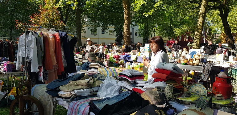Flohmarkt am 10.05.2025 mit vielen Ständen