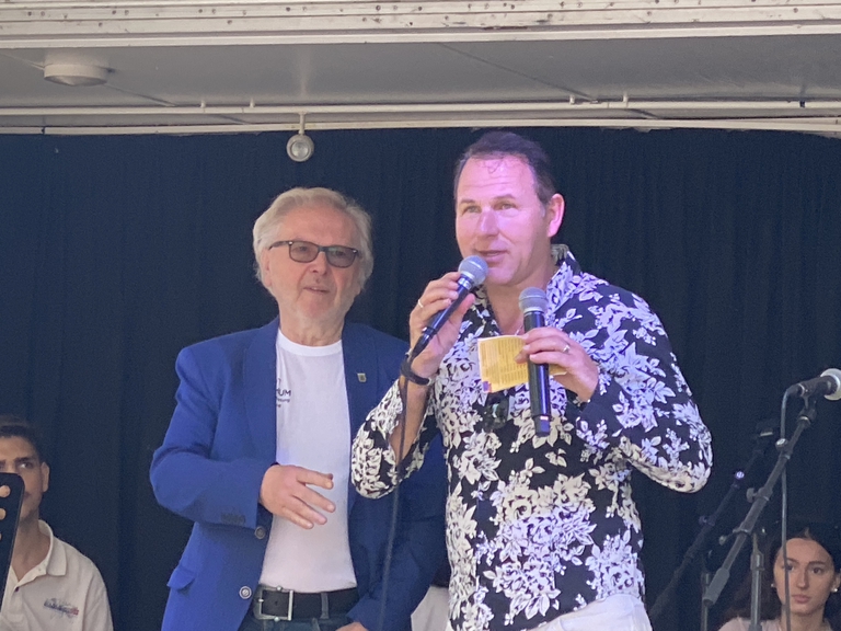 Gerther Sommer 29.6.2024 Moderator Stefan Van Hassellt WDR 4 im Gespräch mit Herrn Donner Bezirksbürgermeister