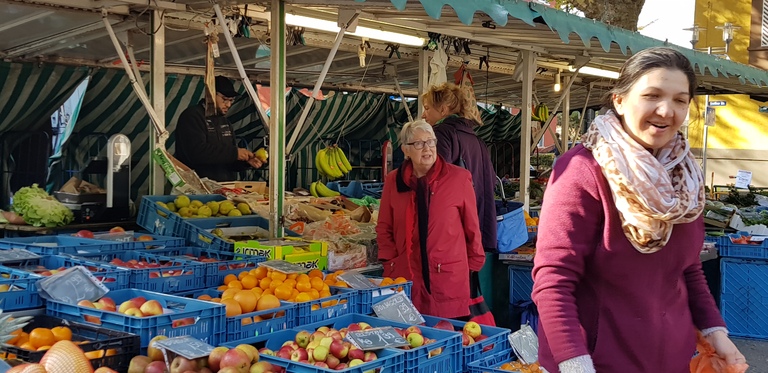 Gerther Marktleben,Marktstände, Türkischer Obststand